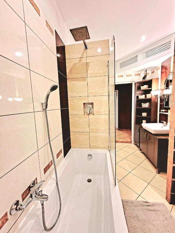 Apartament Pablo 75M2 W Centrum Tarnowskich Gor Tarnowskie Góry Exteriör bild